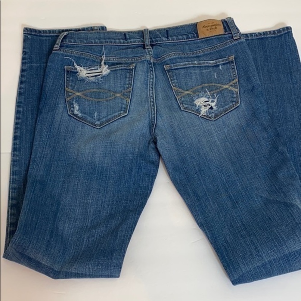 Abercrombie & Fitch Fallon Distressed Jeans - Picture 4 of 8